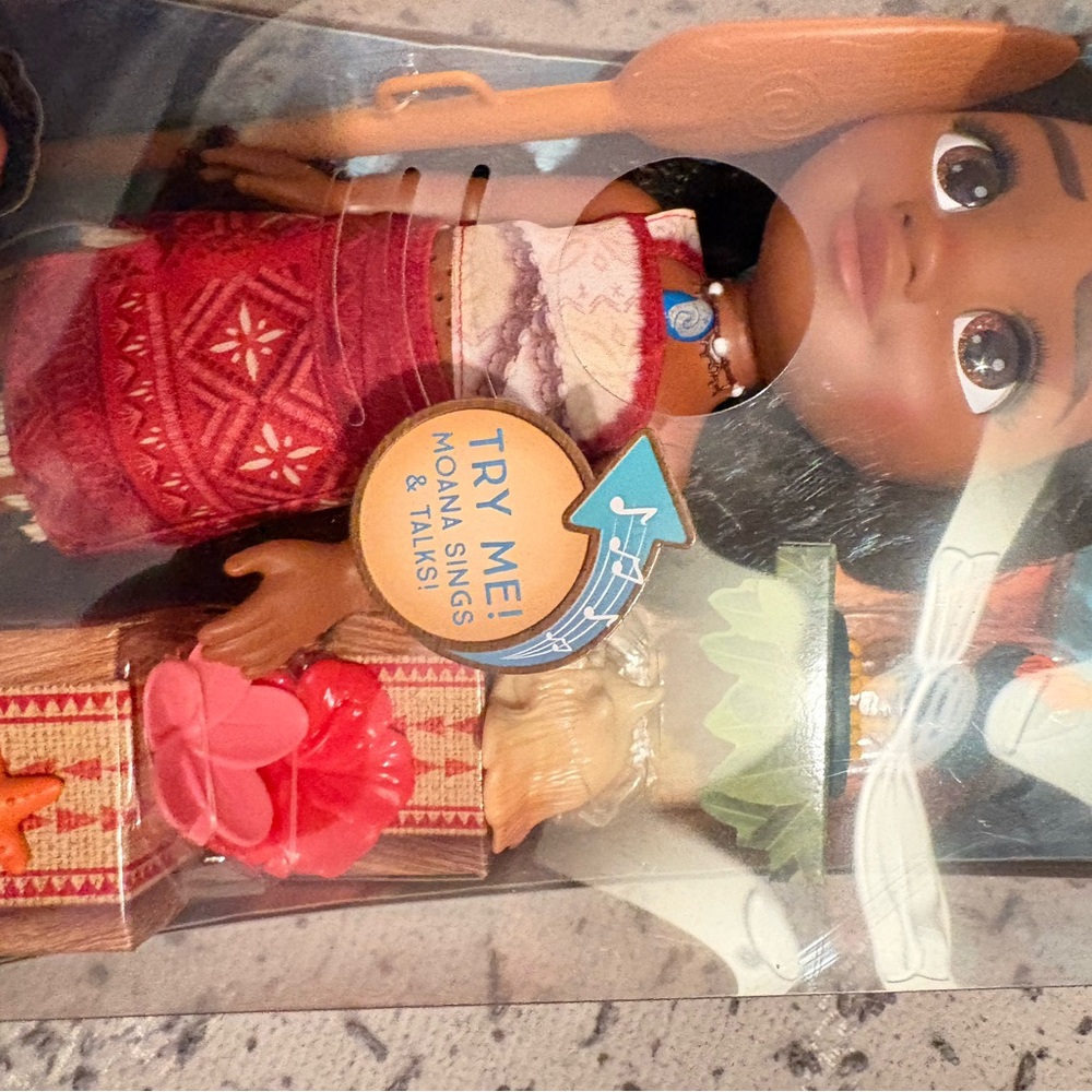 Disney Moana Singing Doll with Red Outfit - Picture 4 of 13